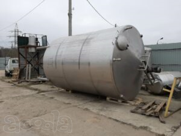 Ёмкость нержавеющая, объём -25 куб.м., вертикальная, мешалка