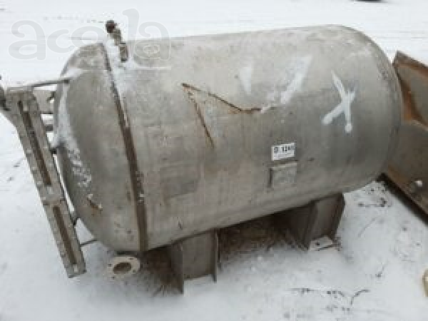 Ёмкость нержавеющая, объём - 0,65 куб.м., горизонтальная, инв 1243
