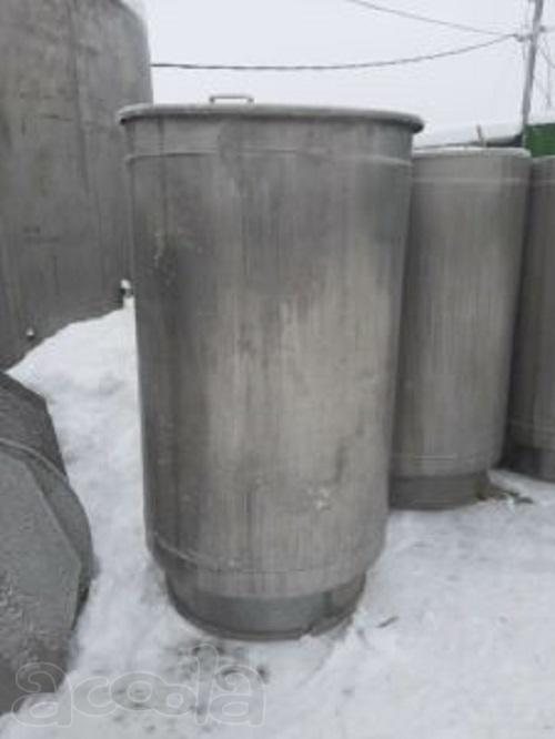 Ёмкости нержавеющие, объём - 1 куб.м., вертикальные