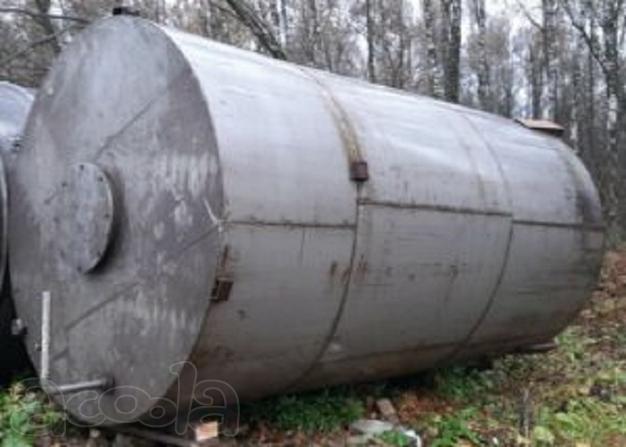 Ёмкости нержавеющие, объём -32 куб.м., вертикальные