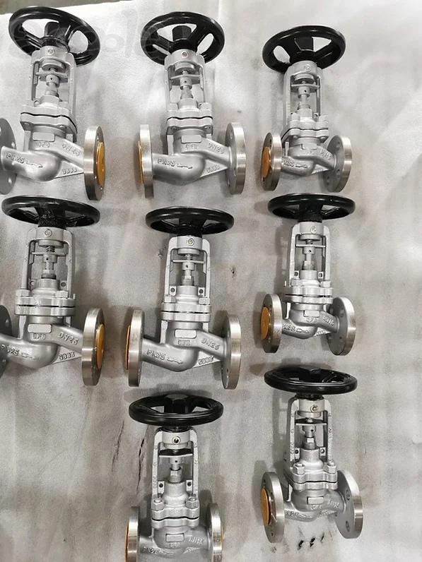 Детали трубопровода, запорная арматура по чертежам заказчика