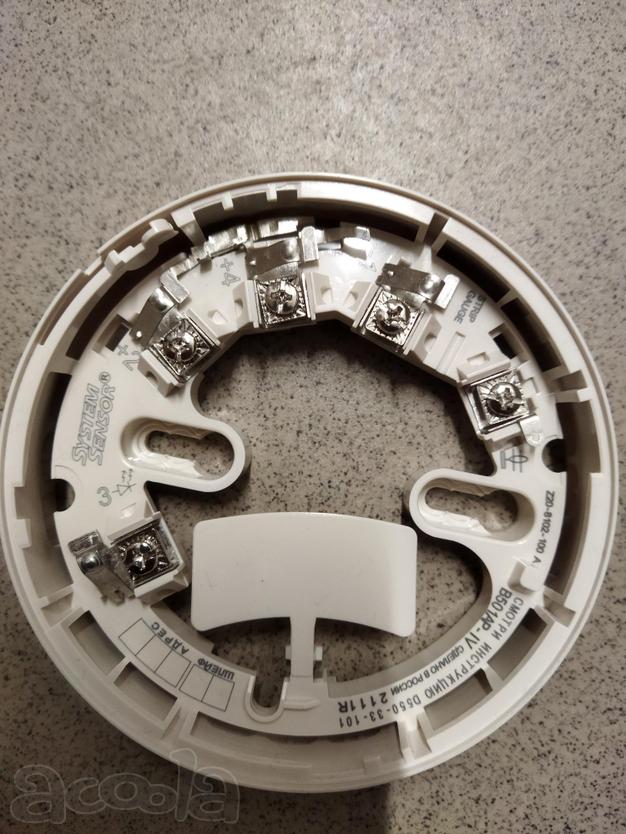 Адресное монтажное основание (detector base) System Sensor B501AP